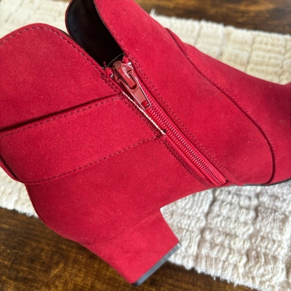 Jaclyn Smith Women's Dulce Fashion Bootie - Red Size 10 - Picture 8 of 12